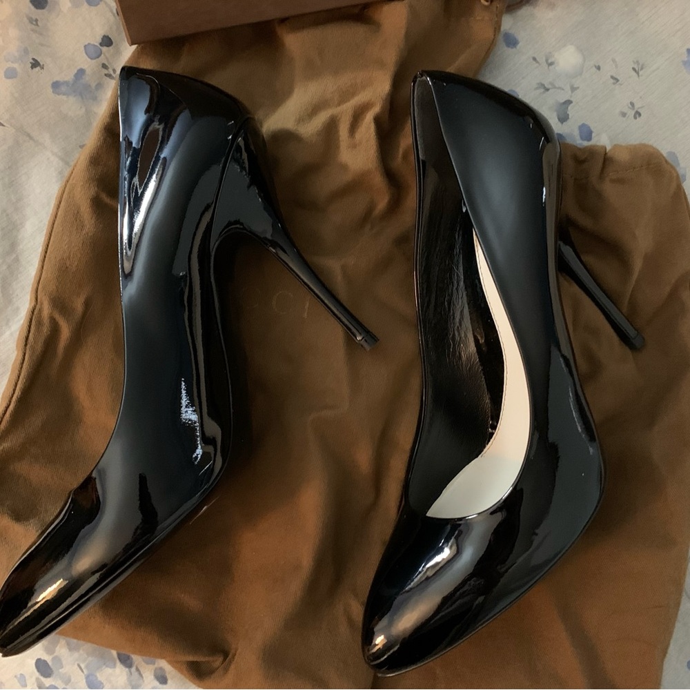 Brand new Gucci heels! - Picture 3 of 4